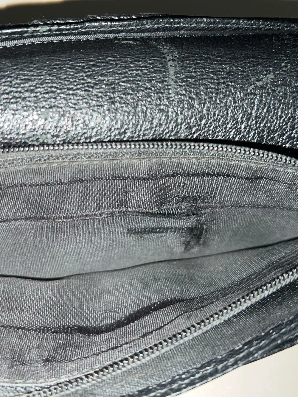 Gucci Black GG Monogram Canvas Wallet - Picture 5 of 6